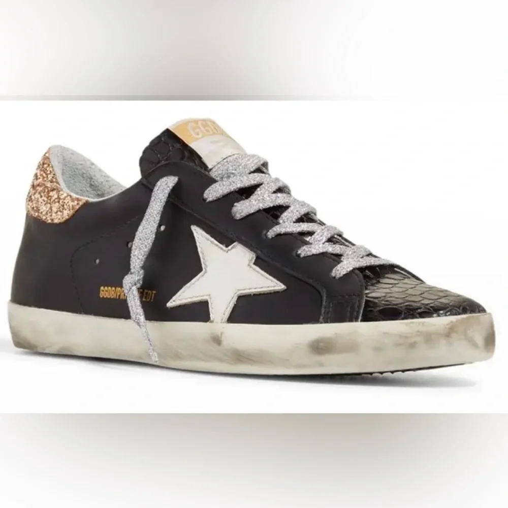 Golden Goose Super-Star Classic.  Black, white, gold.  Size 39. - Picture 2 of 9